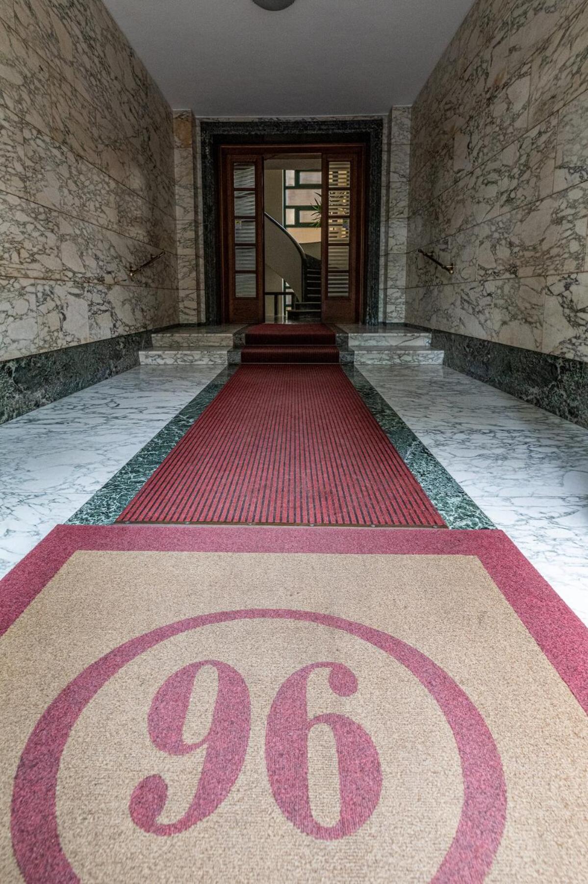 - 6 Posti Letto E 2 Bagni A 4 Fermate Dal Colosseo Apartment